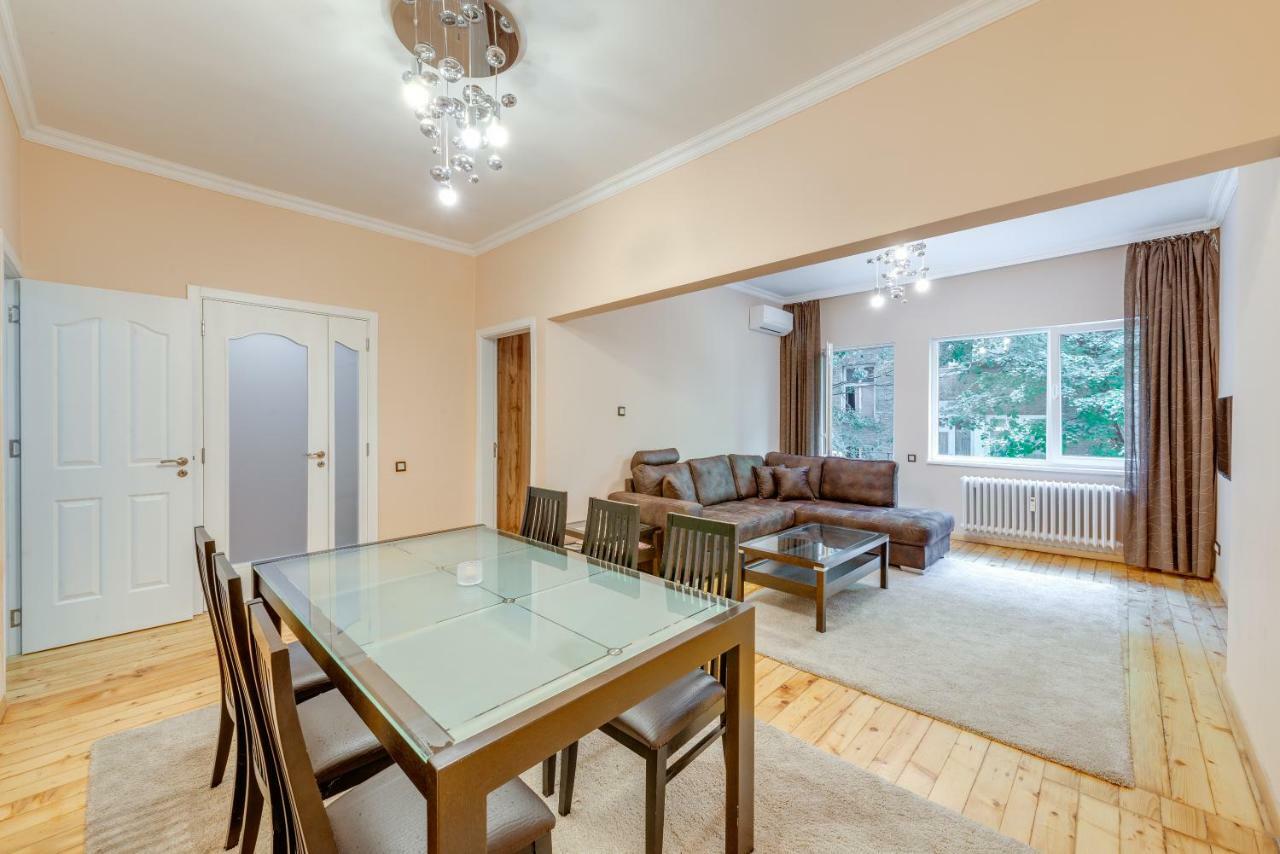 Central Apartment Софія Екстер'єр фото