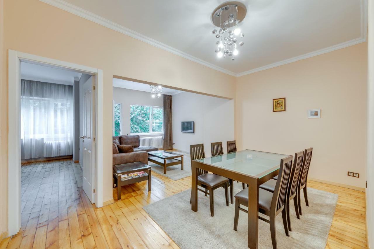 Central Apartment Софія Екстер'єр фото